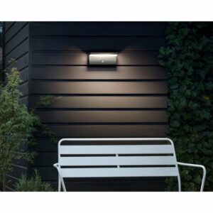 Philips myGarden LED-Außen-Wandleuchte mit Bewegungsmelder Bustan